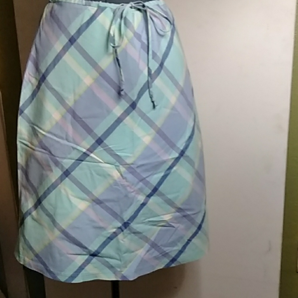 Vibrant beautiful GAP skirt!